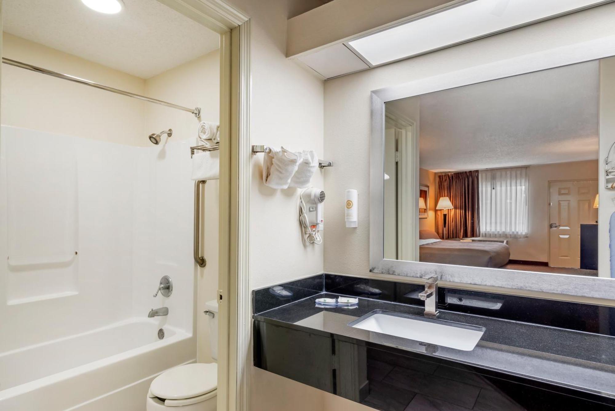 קורדל Quality Inn מראה חיצוני תמונה